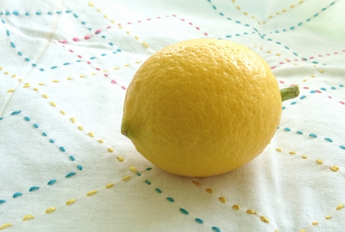布巾とレモン